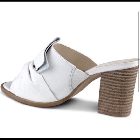 White Nine West Block Heels - Picture 10 of 10